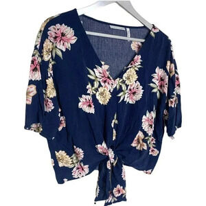 LUQ L Blue‎ floral front knot V-neck top